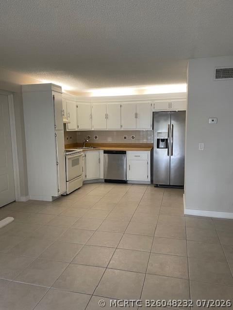 Building Photo - 204 Foxtail Dr