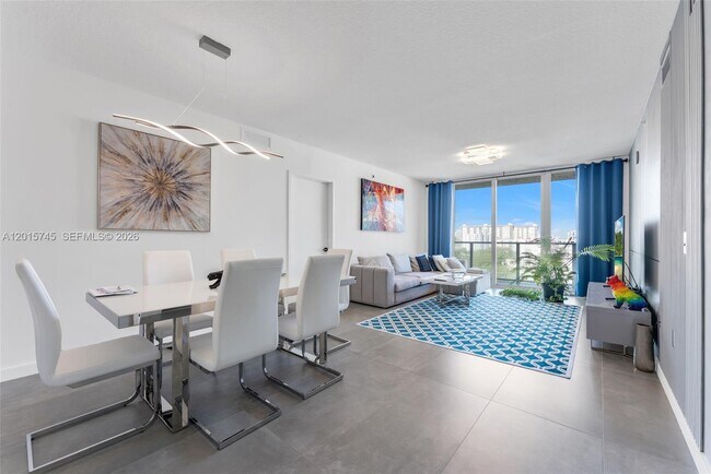 Foto del edificio - 300 Sunny Isles Blvd