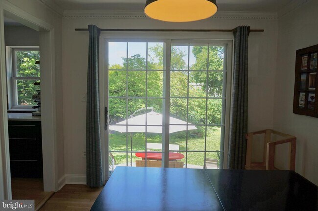 Foto del edificio - 414 Ethan Allen Ave