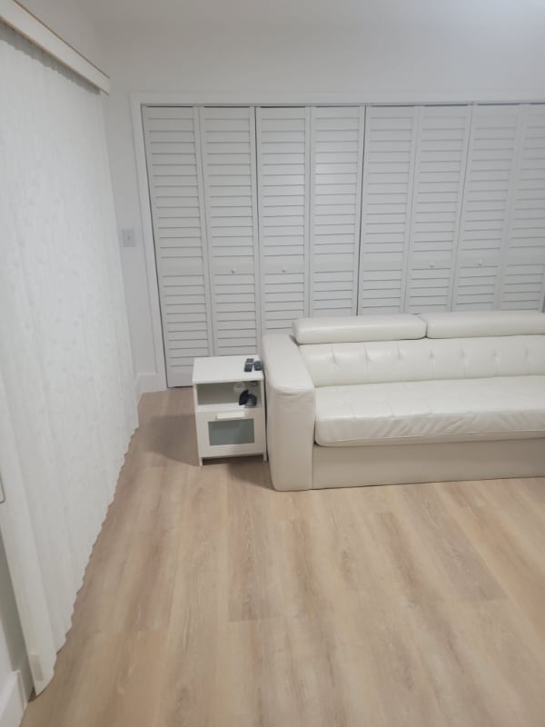 Foto del edificio - 570 N Tropic Ln