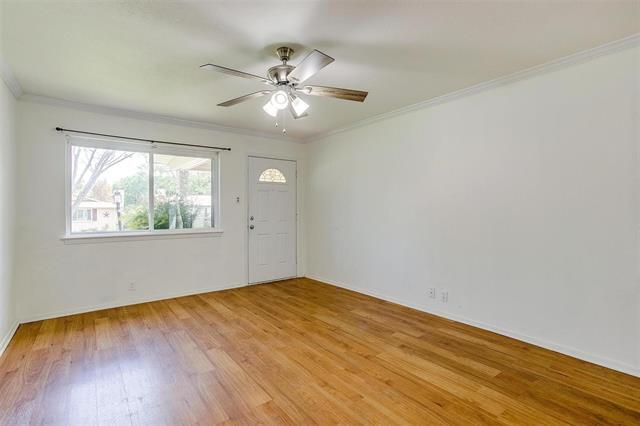 Building Photo - 237 NE Murphy Rd