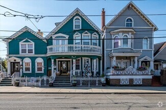 Building Photo - 425 Warren St