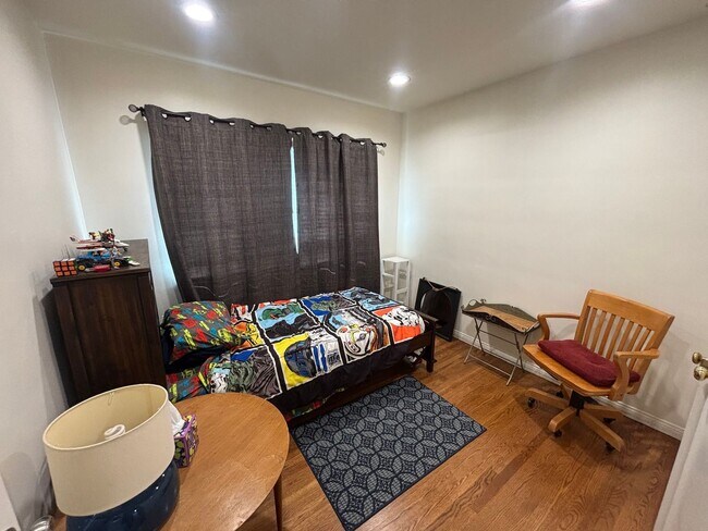 Foto del edificio - Beautiful Single-Story 4-Bedroom Home with RV Parking in Woodland Hills!