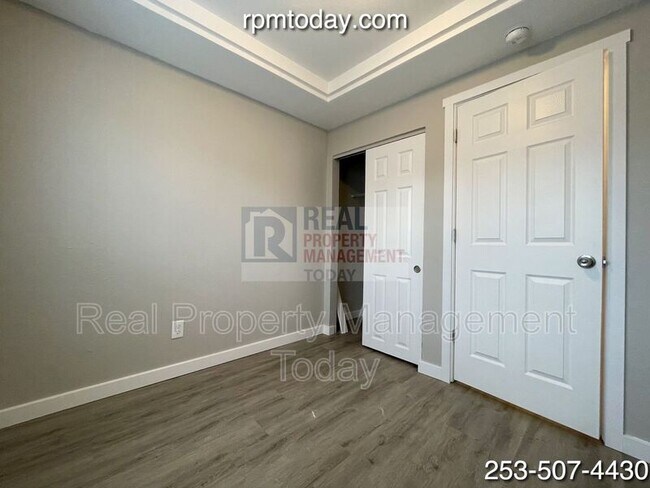 Building Photo - 4849 S Yakima Ave