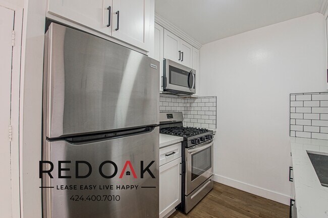 Foto del edificio - 3066 W 15th St