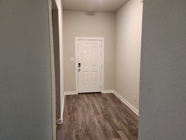 Foto del edificio - 7750 Champion Crk