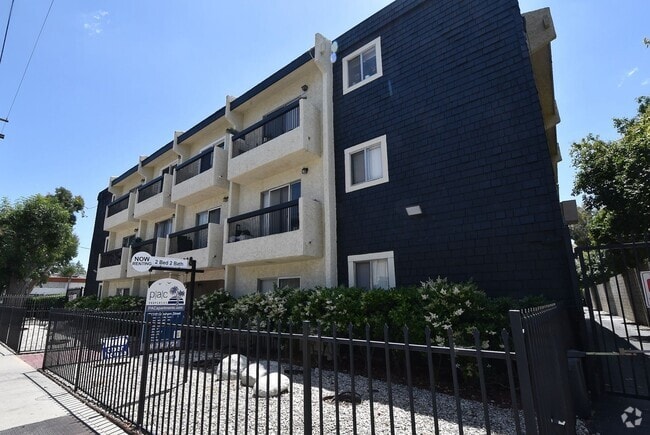 Building Photo - 21018 Gresham St