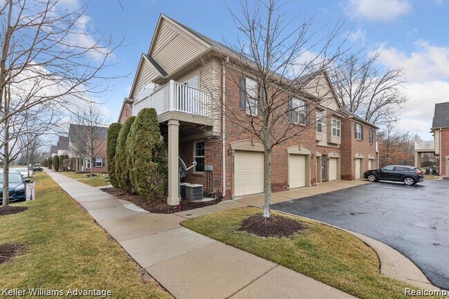 Foto del edificio - 47655 Pembroke Dr
