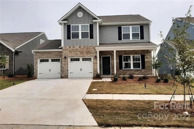 Building Photo - A charming house with 4 beds and 3 bath in...
