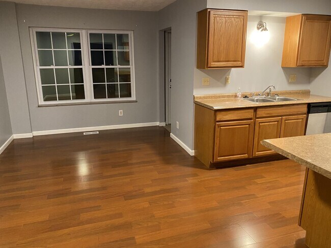 Foto del edificio - 5379 Big Tyler Rd