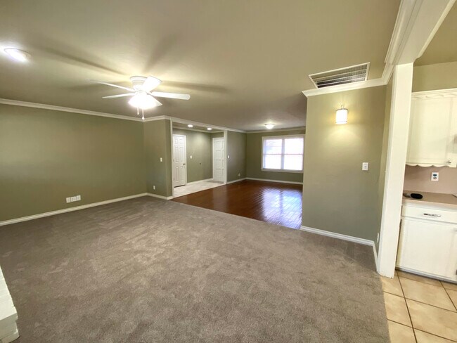 Foto del edificio - 6712 S Villa Ave