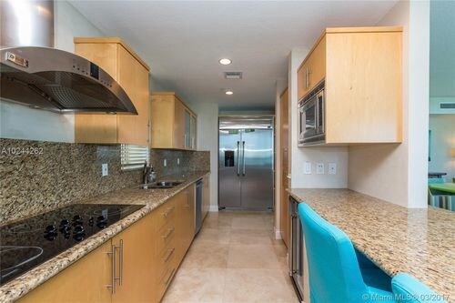 Building Photo - 10261 E Bay Harbor Dr