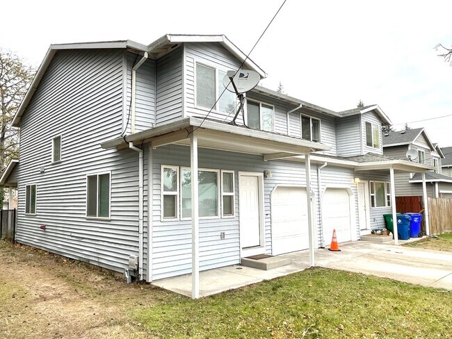 Building Photo - Centennial Neighborhood Newer Construction 2-Story Home with Attached Garage, Huge Fenced Yard!