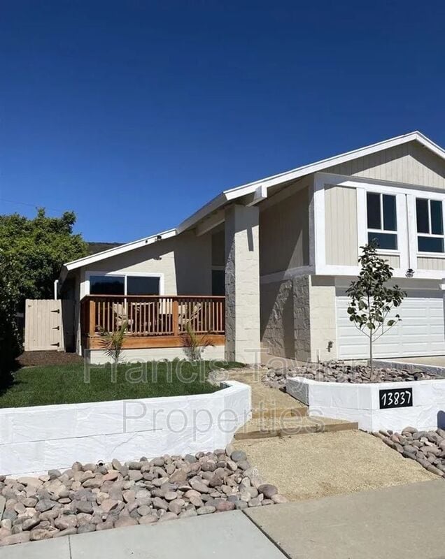 Foto del edificio - 13837 Paseo Cardiel