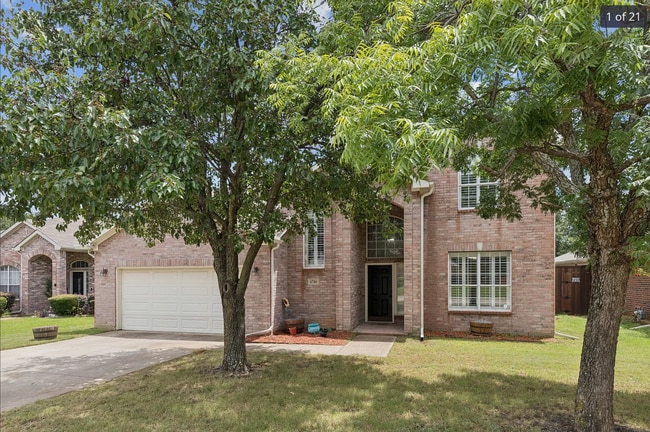Building Photo - 1710 Mallard Dr