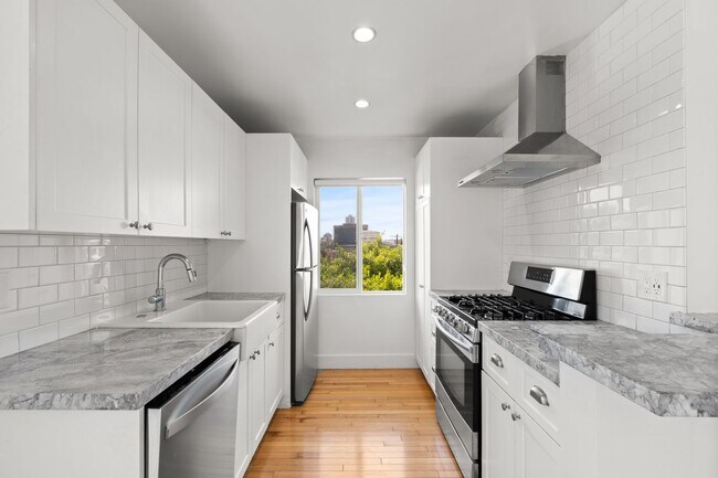 Foto del edificio - This beautifully updated 1 bed / 1 bath apartment in Echo Park is now available!