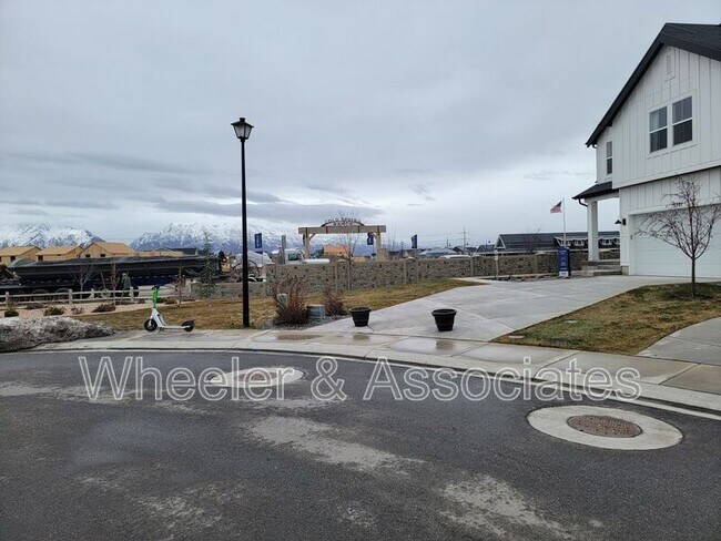 Foto del edificio - 3713 W Cold Pond Ave