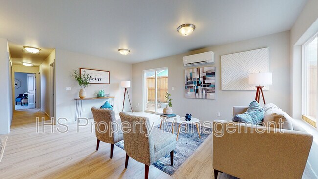 Foto del edificio - 2513 E Helena St