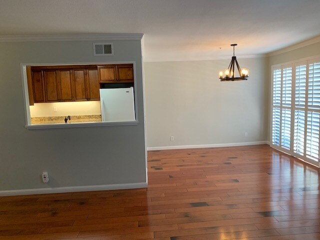 Building Photo - 2307 Vista del Mar