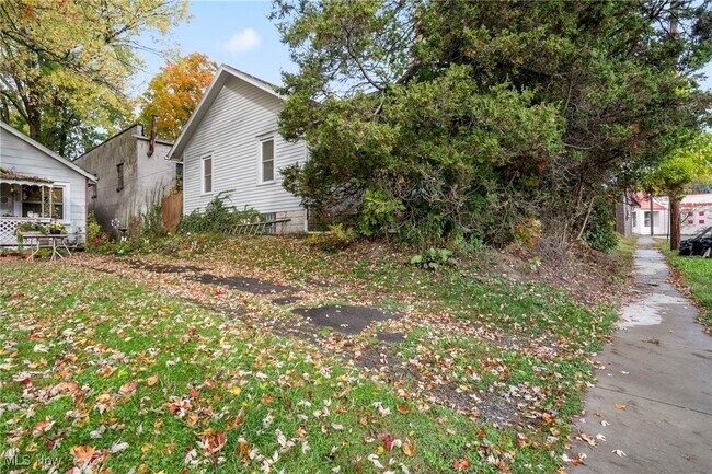 Foto del edificio - 12 Bouquet Ave