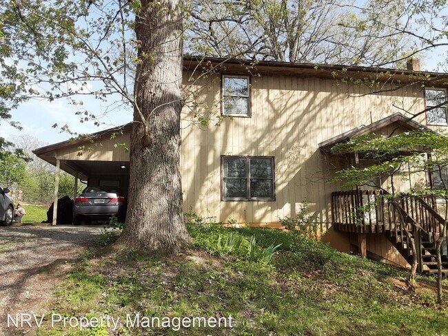 Foto del edificio - 2 br, 2 bath House - 485 Wakeman Court