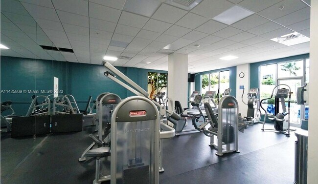 Foto del edificio - 4001 S Ocean Dr