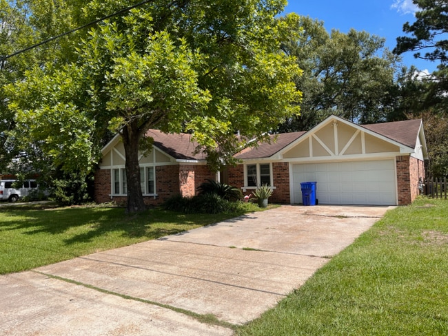 Building Photo - 249 S Planer Mill Rd