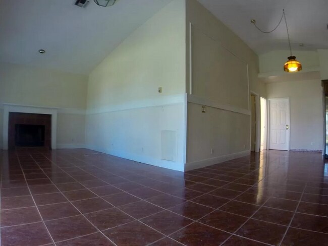 Building Photo - 18058 46th Ct N