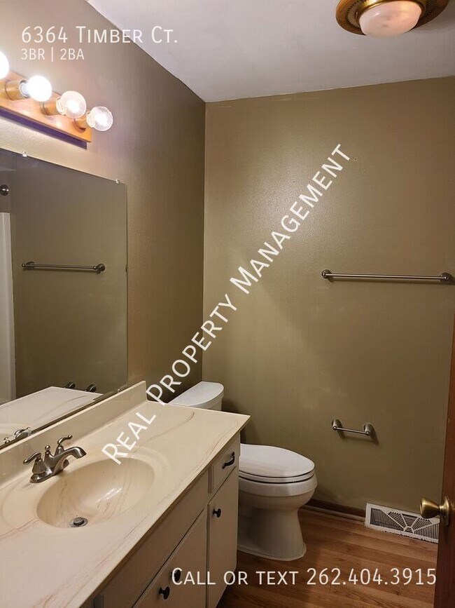 Foto del edificio - 6364 Timber Ct