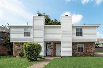 Building Photo - 3150 Tudor Ln