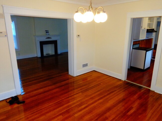 Foto del edificio - 1545 E 75th St