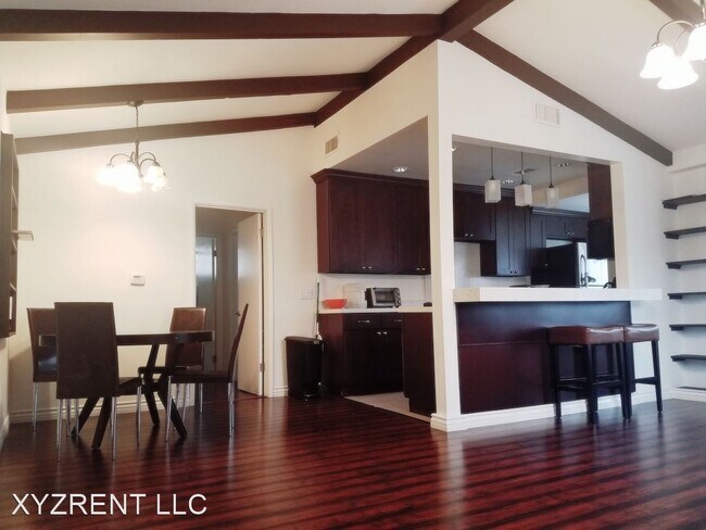 Foto del edificio - 10385-10389 W Olympic Blvd