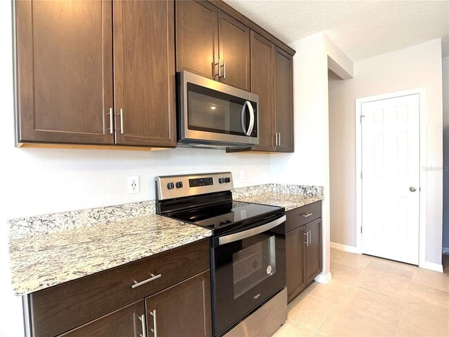 Foto del edificio - 3063 Laurel Oak Ln