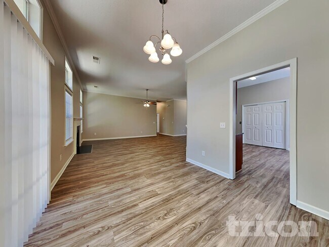 Building Photo - 12 New Stock Ct