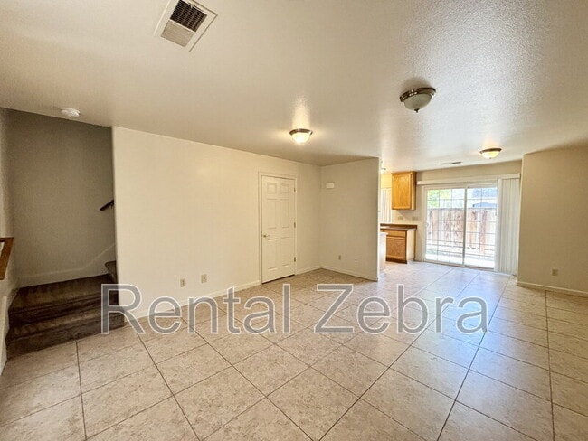 Foto del edificio - 2935 Willowbrook Dr