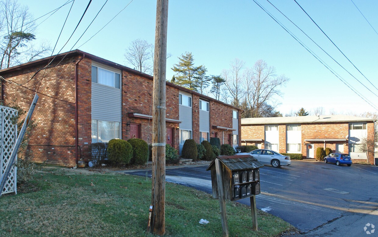 Foto principal - 201-205 Stiles Dr