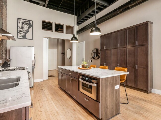 Building Photo - The Lofts at 44