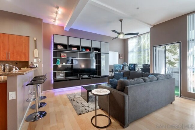 Foto del edificio - 120 Island Ave