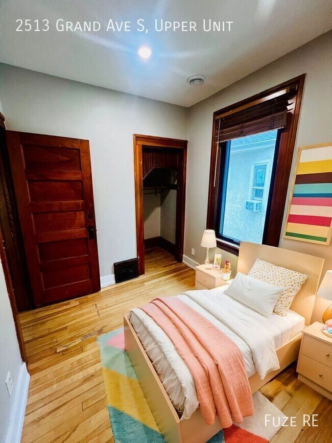 Foto del edificio - 2513 Grand Ave S