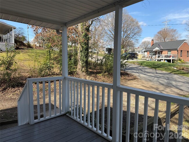 Foto del edificio - 603 E 8th Ave