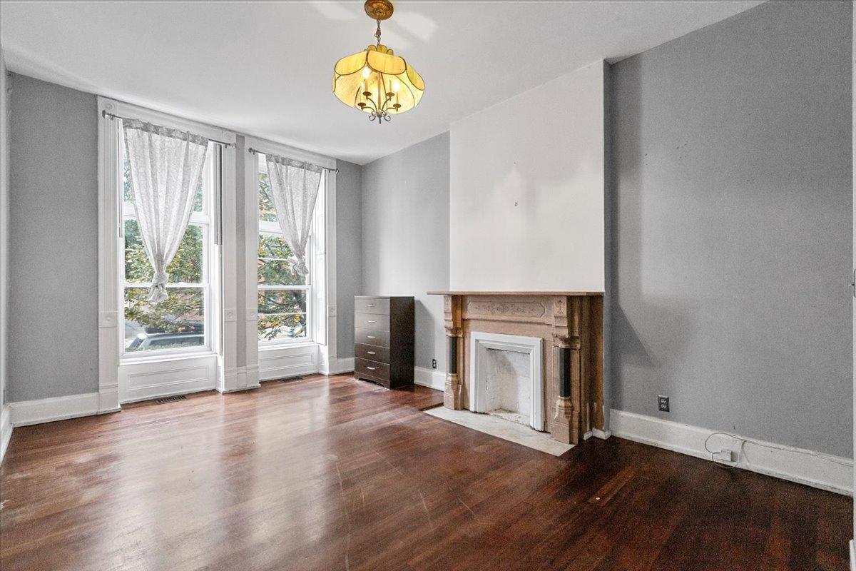 Foto principal - 2 bedroom in Chicago IL 60607