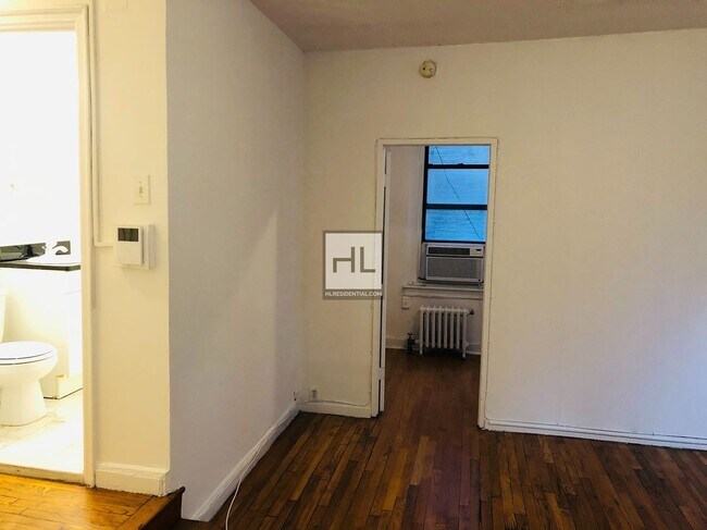 Foto del edificio - AMAZING STUDIO APARTMENT!! AMAZING DEAL! W...