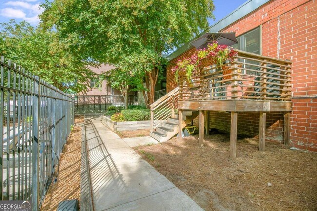Foto del edificio - 174 Chester Ave SE