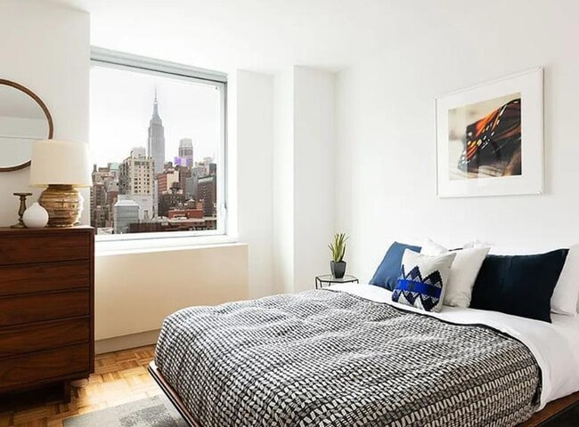 Building Photo - 2 bedroom in New York NY 10018