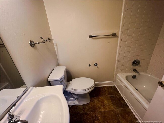 Foto del edificio - 1211 Southwood Dr