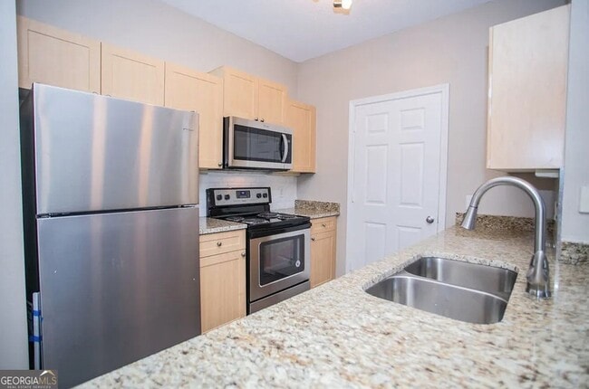 Photo - 26000 Mill Creek Ave Apartment