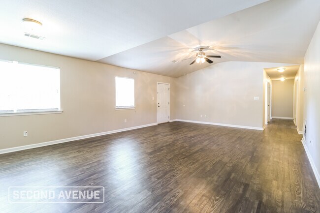 Foto del edificio - 209 Spring Branch Dr