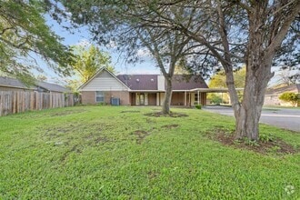 Building Photo - 1519 Everitt St
