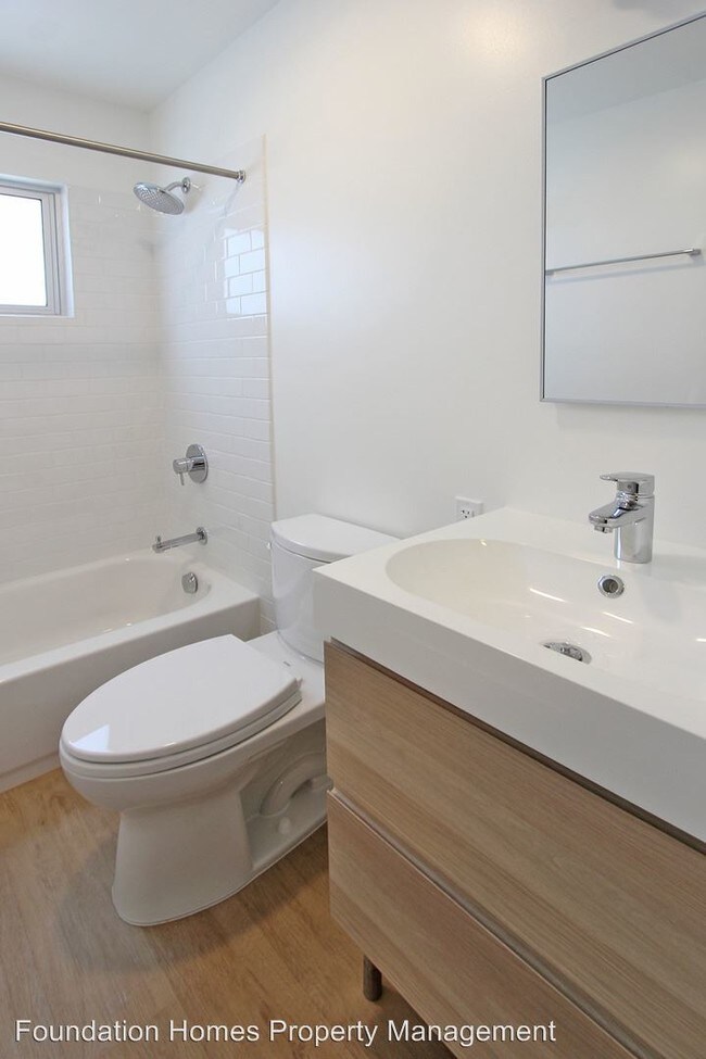 Building Photo - 500 Red Hill Ave