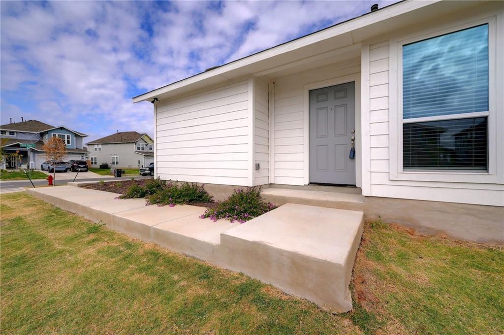 Primary Photo - 108 White Dunes Dr